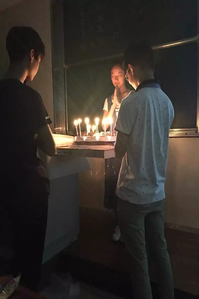 【物联网学院】班会，播撒幸福之花