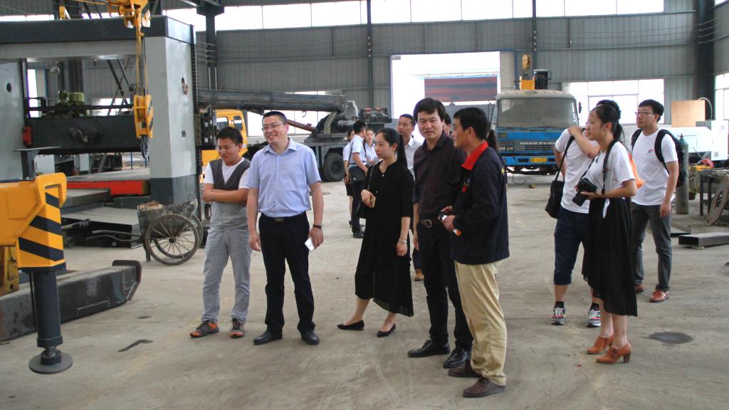我校“走进兰考，走进焦裕禄”社会实践团赴河南兰考开展服务助力精准扶贫