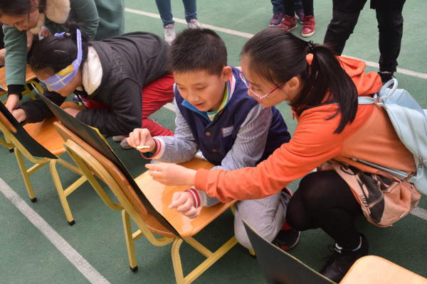 【药学院】心与手相牵，爱暖在培智
