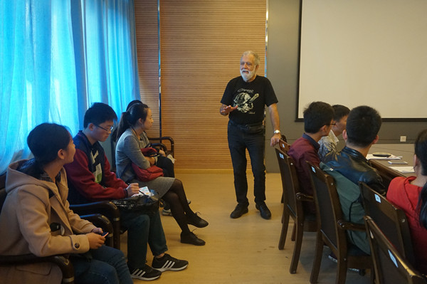 【物联网学院】结缘专业，物联学子与控制届大师零距离对话