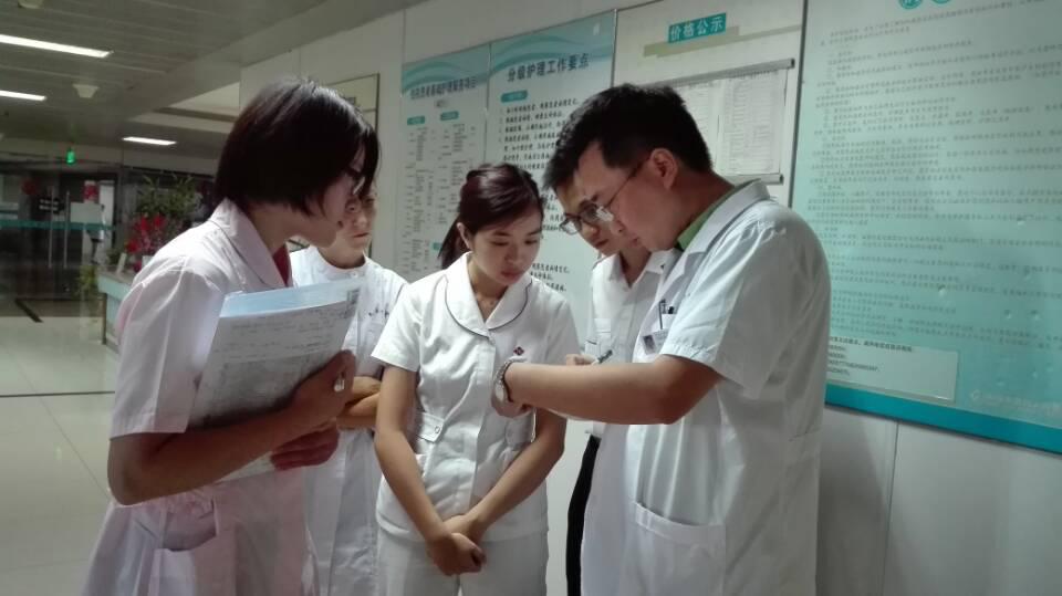 【医学院】中外临床护理技能实训与学术交流项目