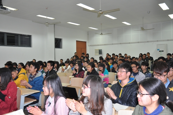 【生工学院】团队精神讲座 生工学子表现活跃
