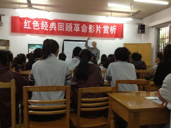 【外语学院】弘扬闻天精神，加强国际交流 —记我院同学参加“闻天英语角”活动