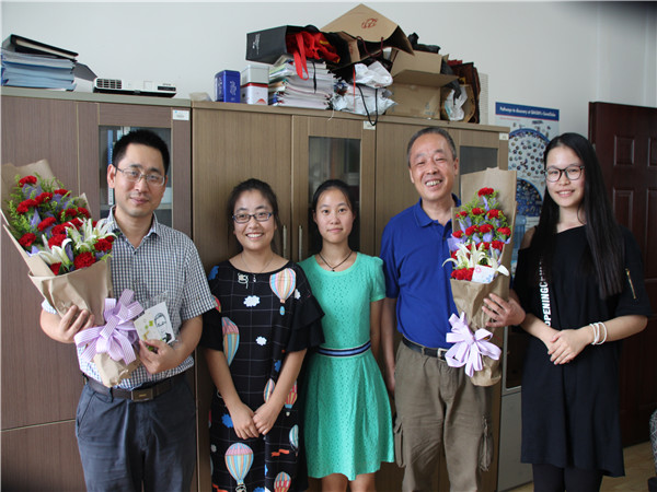 【药学院】饮其流者怀其源，学其成时念吾师——记教师节送祝福活动圆满成功